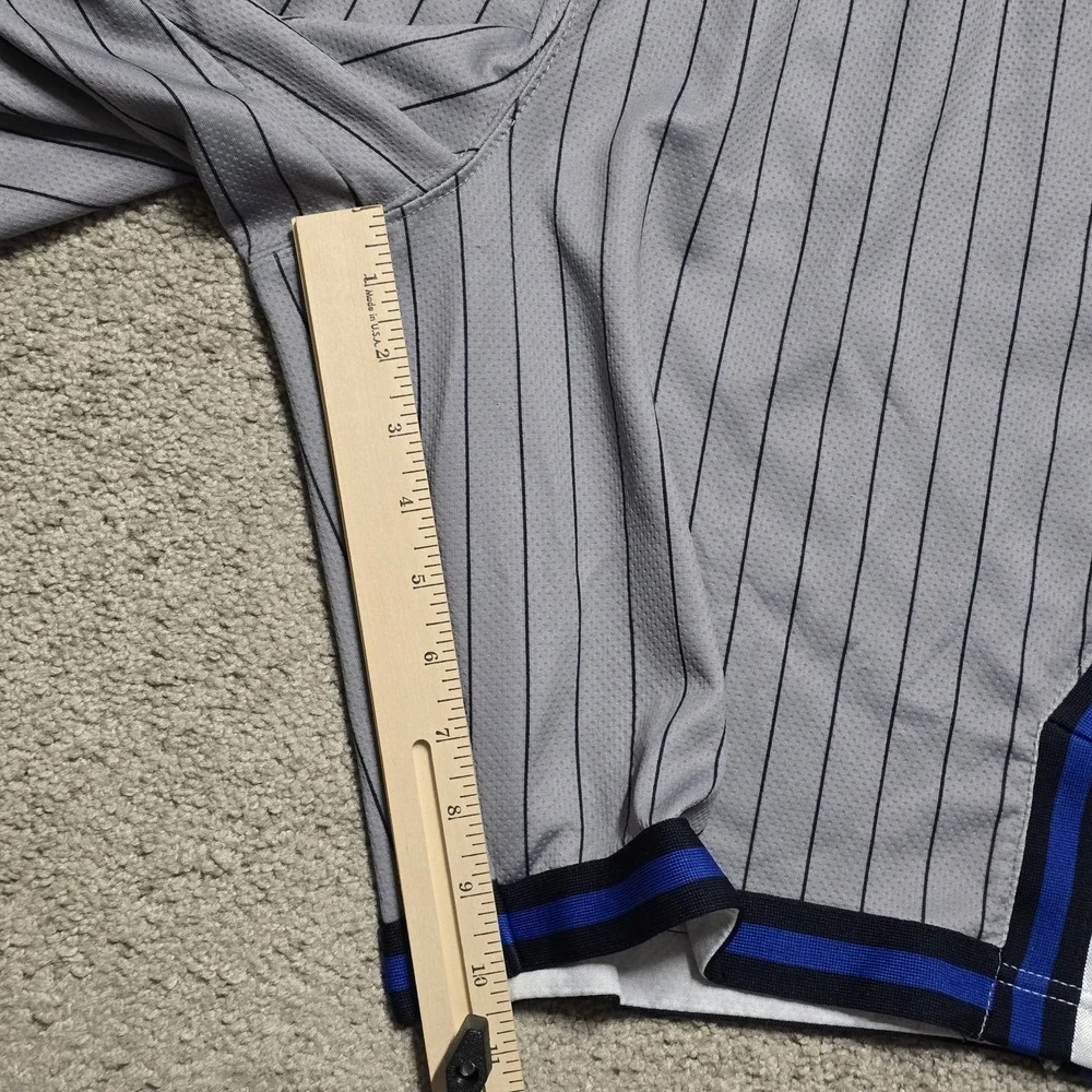 VTG AND1 Dazzle Shorts Mens XL Gray Pinstripe Basketball Dazzle Contrast 90s